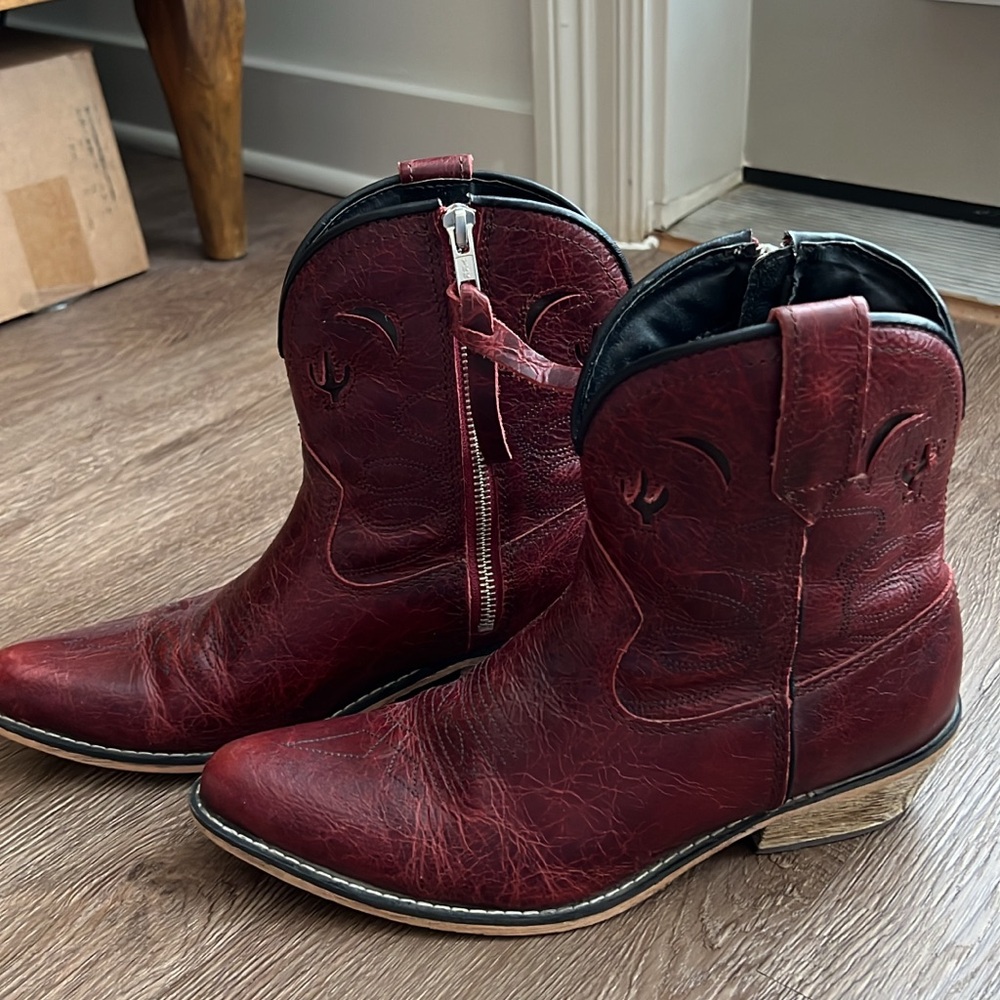 Dingo cowboy boots